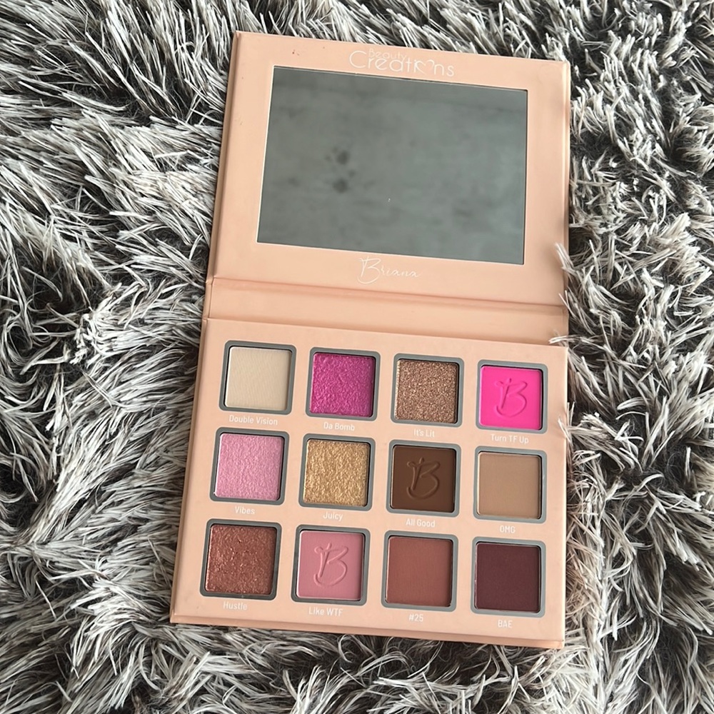 Beauty Creations Eyeshadow Palette